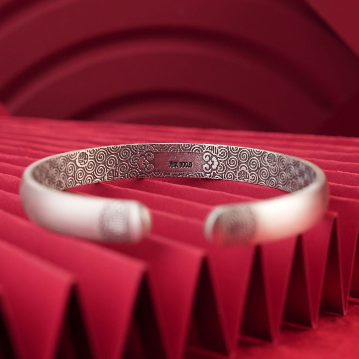 Retro ethnic style auspicious cloud sterling silver bracelet - jewelry - weilin.com