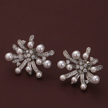 Retro fashion personality pearl snowflake earrings - jewelry - weilin.com