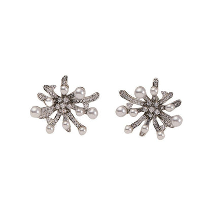 Retro fashion personality pearl snowflake earrings - jewelry - weilin.com