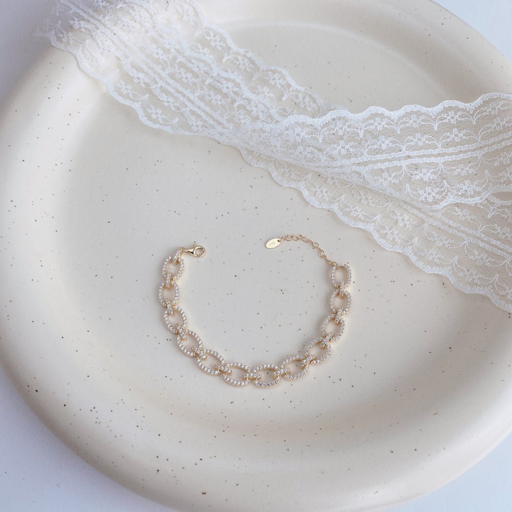 Sterling silver micro - inlaid zircon and full diamond pig nose hollow bracelet - jewelry - weilin.com