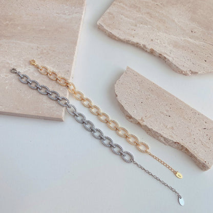 Sterling silver micro - inlaid zircon and full diamond pig nose hollow bracelet - jewelry - weilin.com