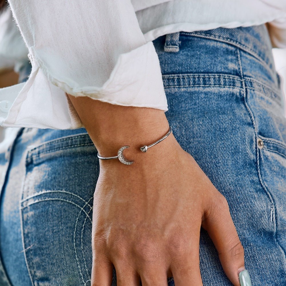 Trendy and fashionable devil eye zircon bracelet - jewelry - weilin.com