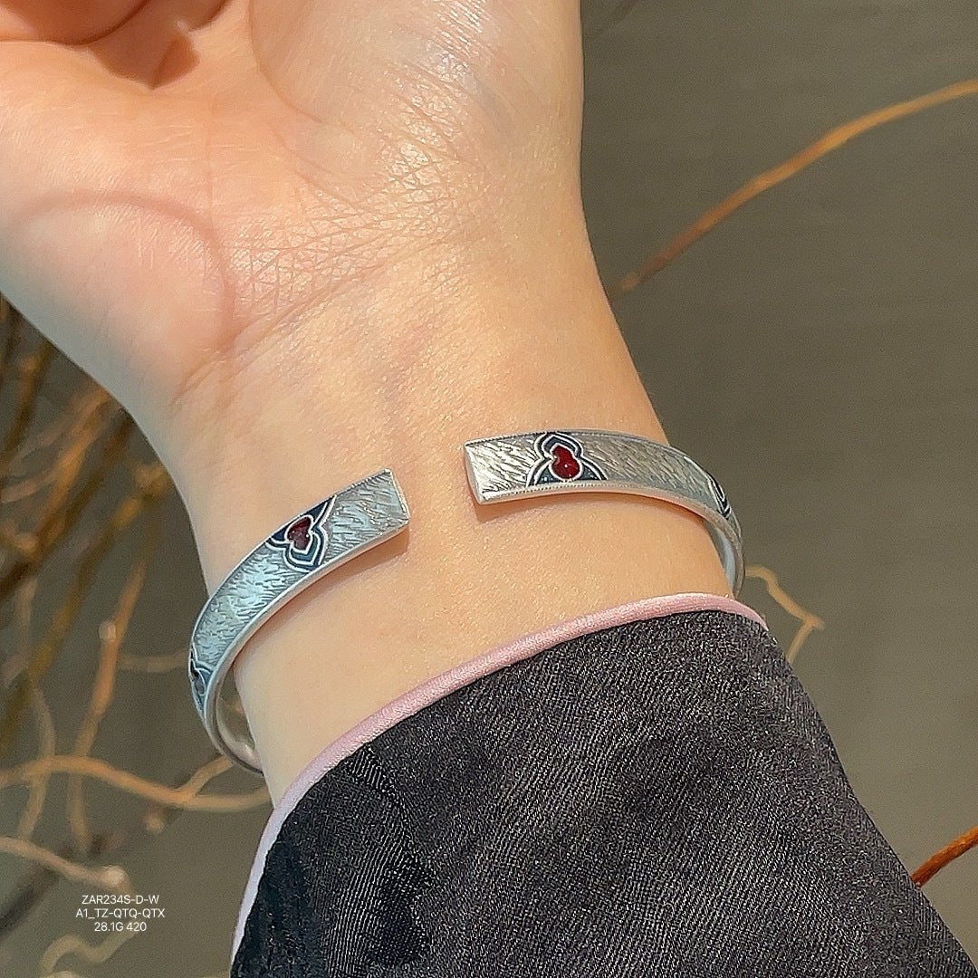 Vintage Chinese style sterling silver bracelet - jewelry - weilin.com