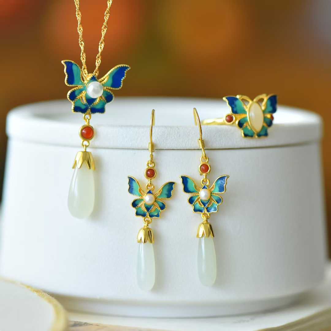 Vintage - Style Silver Inlaid Hetian Nephrite "Butterfly Dancing Gracefully" Jewelry Set - jewelry - weilin.com