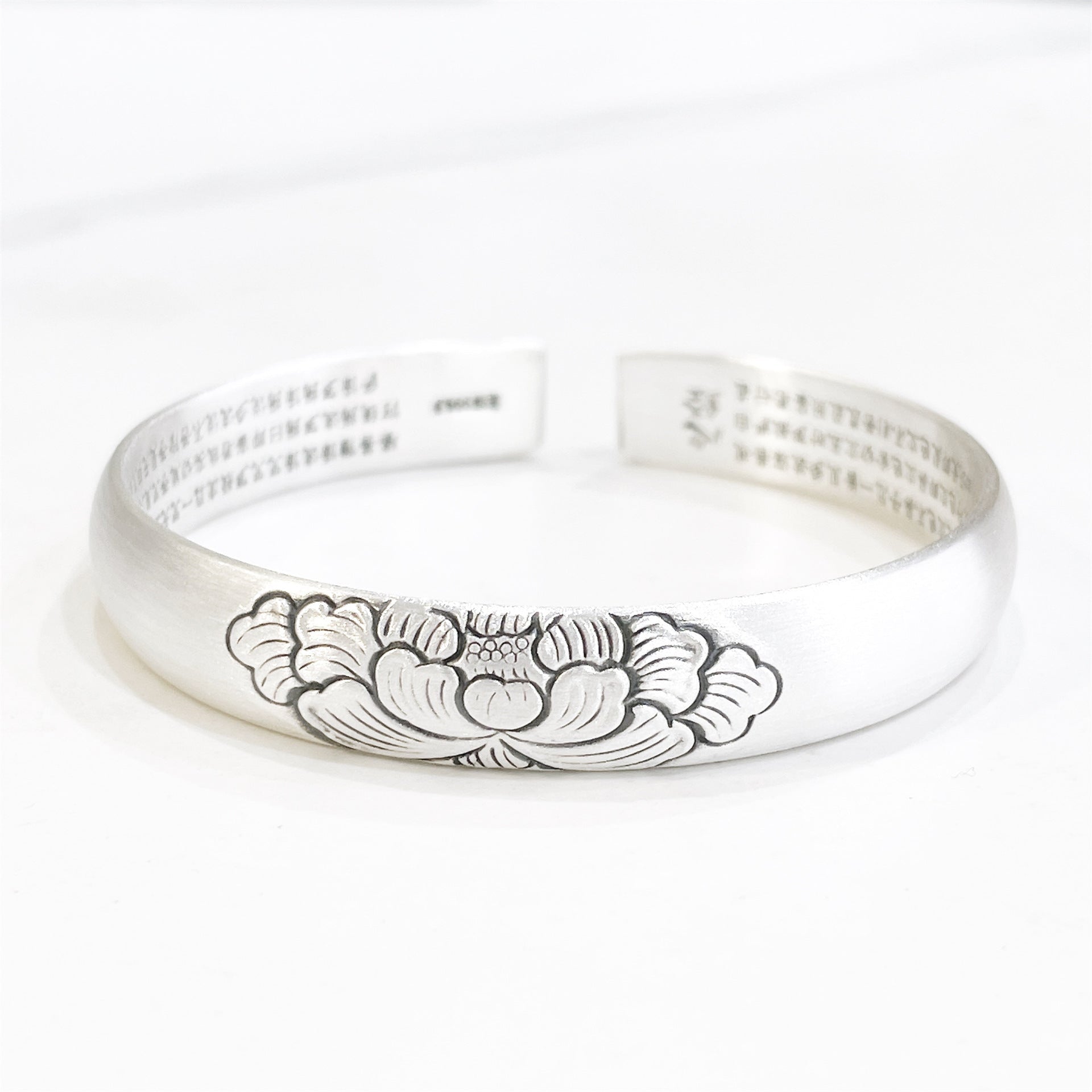 Vintage wide relief sterling silver bracelet - jewelry - weilin.com
