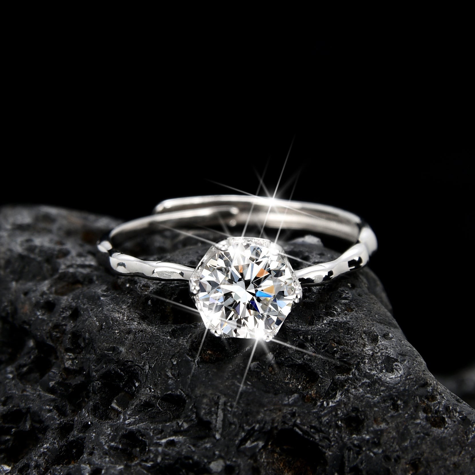 Wave - Shaped Sparkling Single Zirconia Ring - jewelry - weilin.com