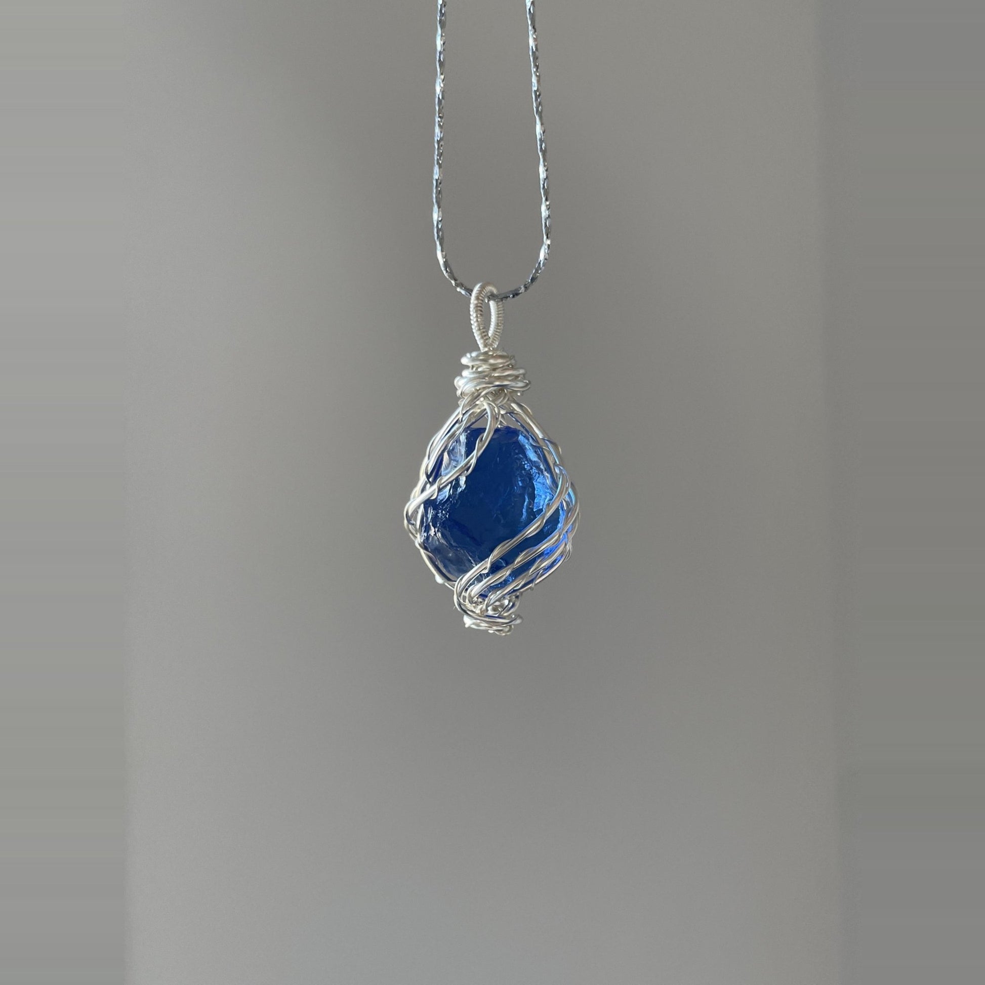 Wrapped blue protein crystal pendant necklace exquisite ornaments - jewelry - weilin.com